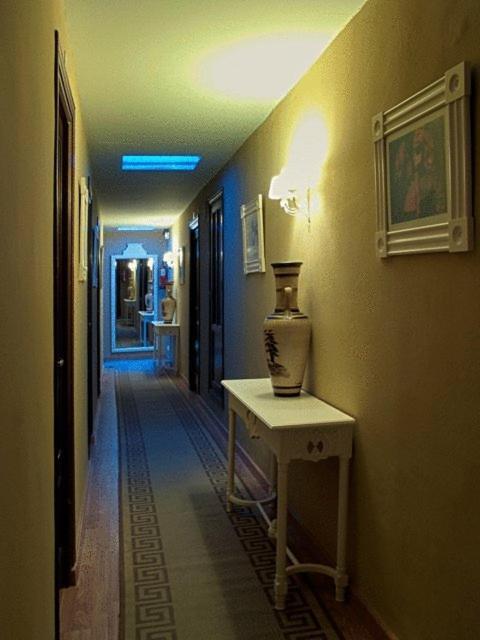Hostal El Caballo Blanco Осуна Екстериор снимка