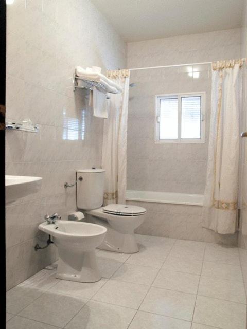 Hostal El Caballo Blanco Осуна Екстериор снимка